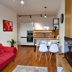  Apartment New Albania